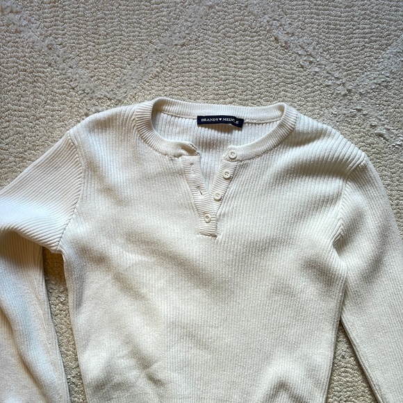 Brandy Melville Sweaters - Brandy Melville sweater crop